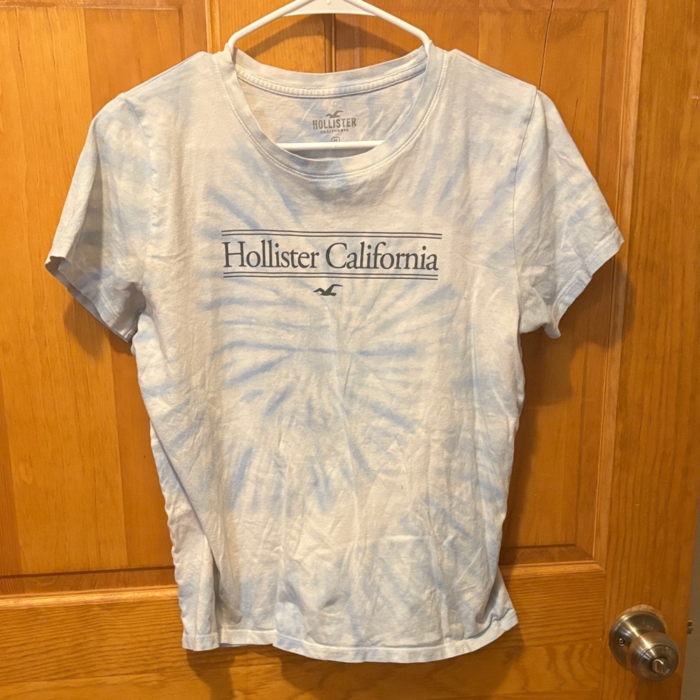 Hollister Light Blue Tie-Dye Short Sleeve Tee